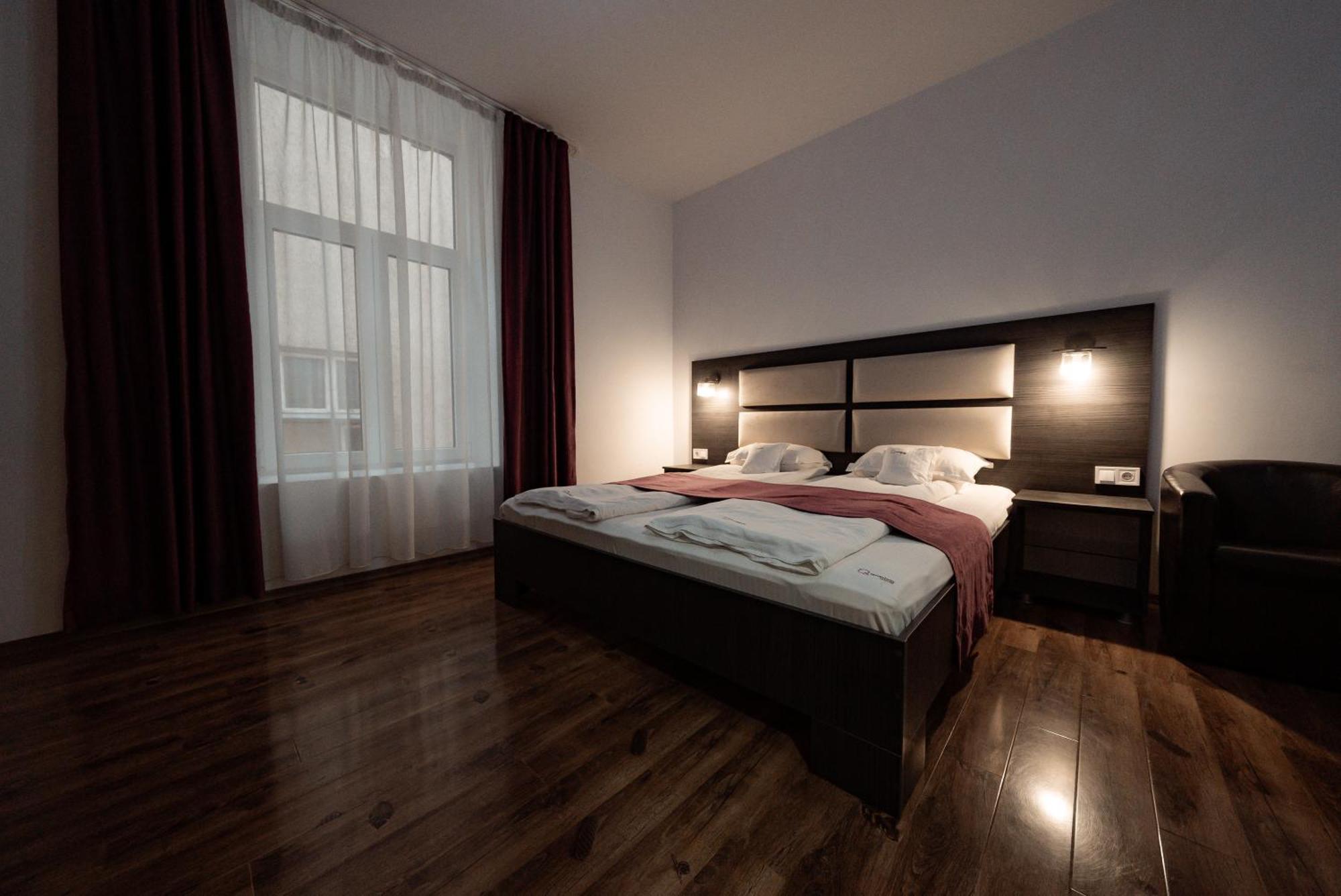 Quantum House Hotel Vatra Dornei Exterior photo