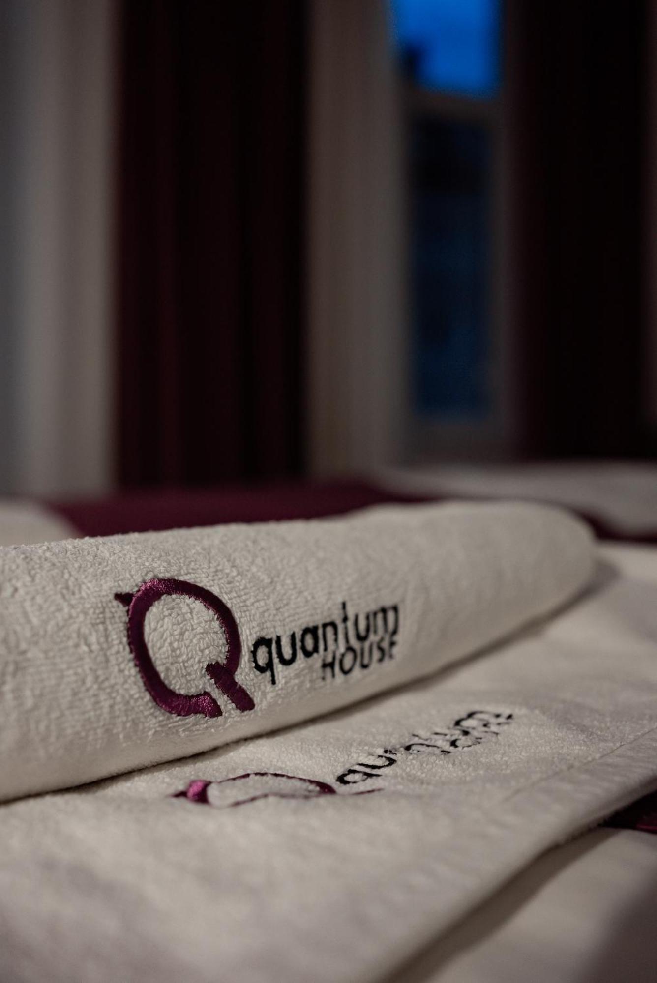 Quantum House Hotel Vatra Dornei Exterior photo